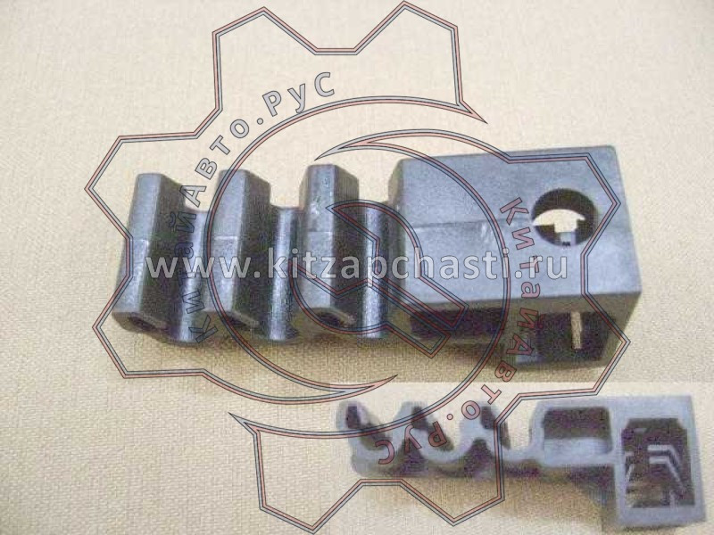 Фиксатор трубок тройной TANK 400 3506018S08